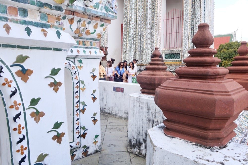 曼谷必去景點【黎明寺(鄭王廟)】｜河畔最美寺廟古蹟，泰國的艾菲爾鐵塔！(門票與搭船交通.計程車資資訊)