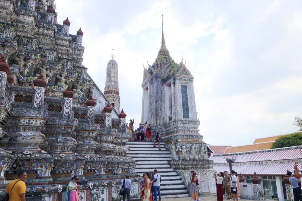 曼谷必去景點【黎明寺(鄭王廟)】|河畔最美寺廟古蹟,泰國的艾菲爾鐵塔!(門票與搭船交通.計程車資資訊) - 第40張圖 曼谷必去景點【黎明寺(鄭王廟)】|河畔最美寺廟古蹟,泰國的艾菲爾鐵塔!(門票與搭船交通.計程車資資訊)