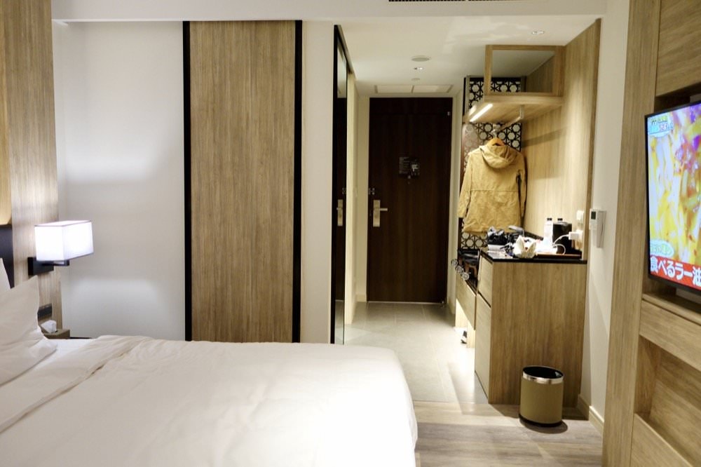 曼谷飯店推薦【曼谷索拉利亞西鐵飯店Solaria Nishitetsu Hotel Bangkok】BTS Asoke空橋連通，泳池.高空酒吧.免治馬桶，地點方便超推薦！