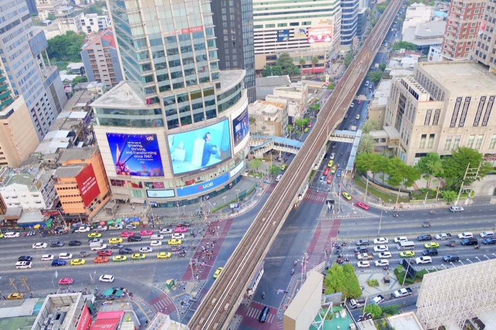 曼谷飯店推薦【曼谷索拉利亞西鐵飯店Solaria Nishitetsu Hotel Bangkok】BTS Asoke空橋連通，泳池.高空酒吧.免治馬桶，地點方便超推薦！