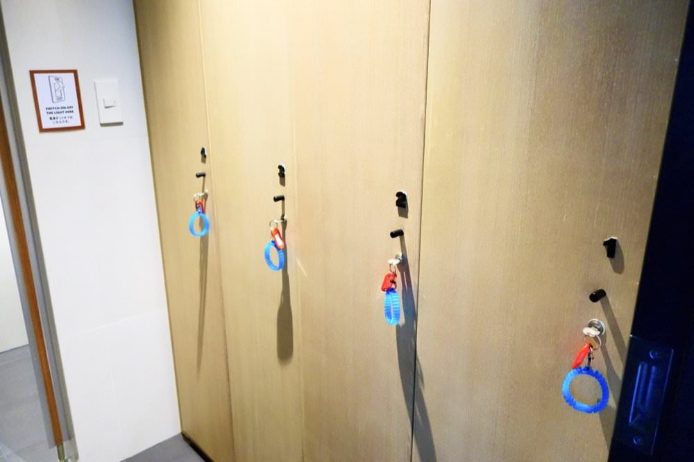 曼谷飯店推薦【曼谷索拉利亞西鐵飯店Solaria Nishitetsu Hotel Bangkok】BTS Asoke空橋連通，泳池.高空酒吧.免治馬桶，地點方便超推薦！