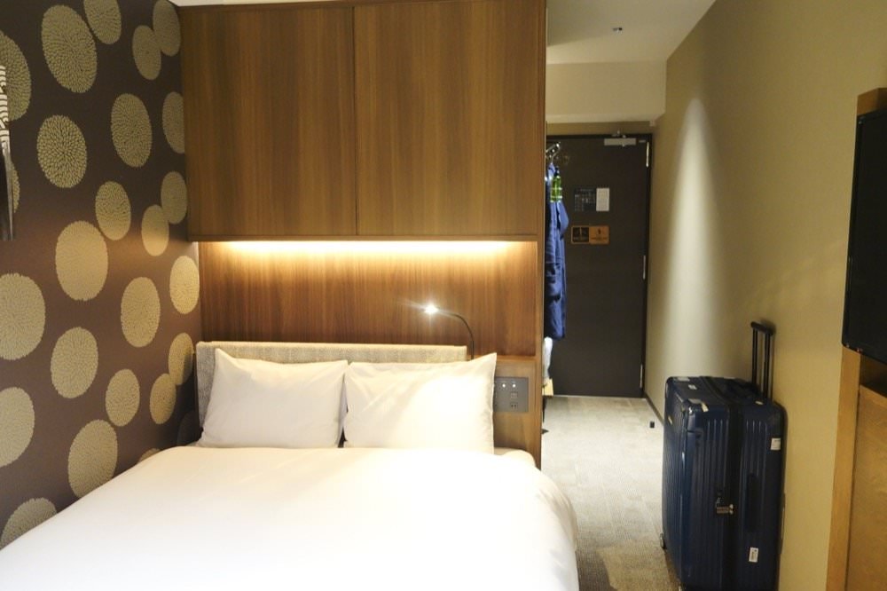 大阪飯店推薦｜心齋橋HOTEL HILLARYS Shinsaibashi 免費點心咖啡、頂樓泡湯浴場！市區大阪飯店推薦