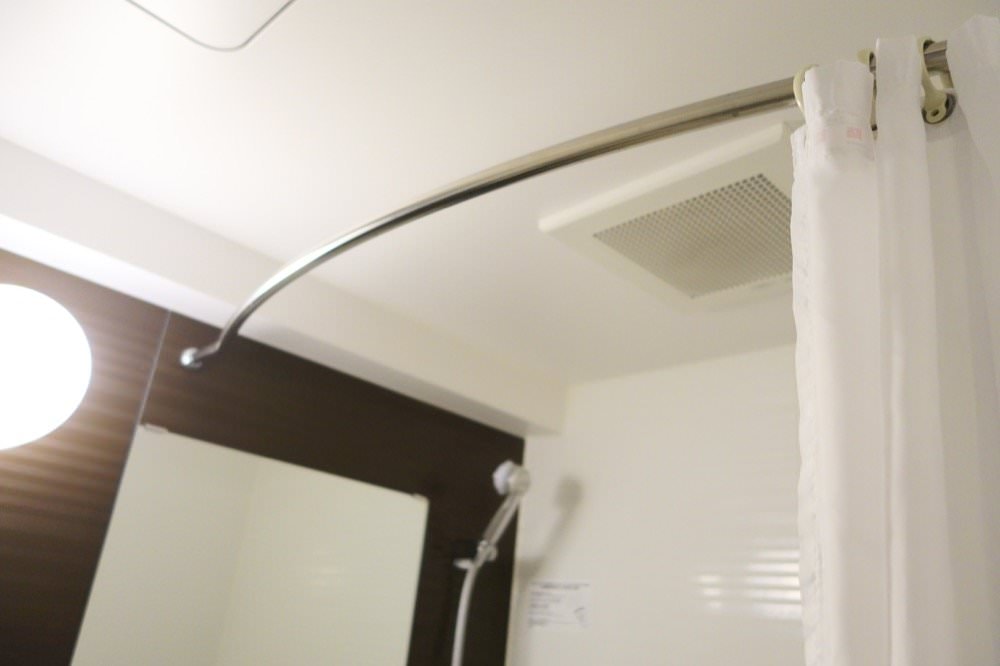 大阪飯店推薦｜心齋橋HOTEL HILLARYS Shinsaibashi 免費點心咖啡、頂樓泡湯浴場！市區大阪飯店推薦