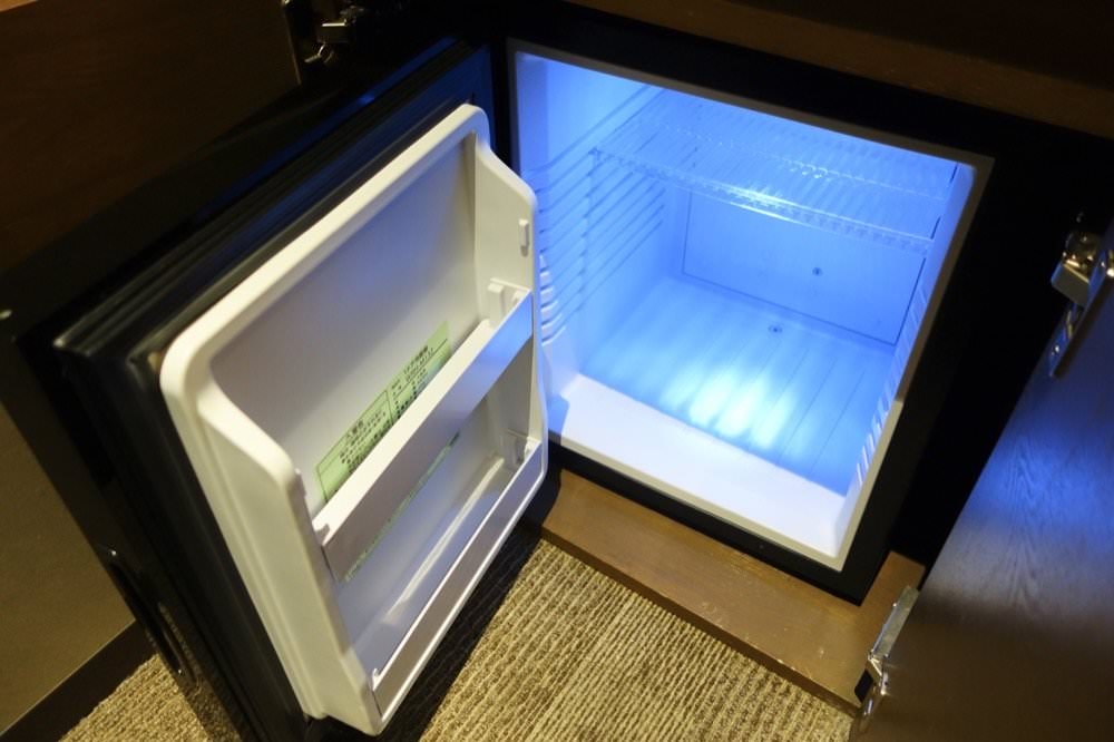 大阪飯店推薦｜心齋橋HOTEL HILLARYS Shinsaibashi 免費點心咖啡、頂樓泡湯浴場！市區大阪飯店推薦