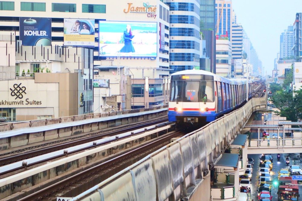 曼谷飯店推薦【曼谷索拉利亞西鐵飯店Solaria Nishitetsu Hotel Bangkok】BTS Asoke空橋連通，泳池.高空酒吧.免治馬桶，地點方便超推薦！