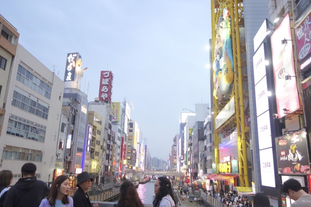 大阪飯店推薦｜心齋橋HOTEL HILLARYS Shinsaibashi 免費點心咖啡、頂樓泡湯浴場！市區大阪飯店推薦