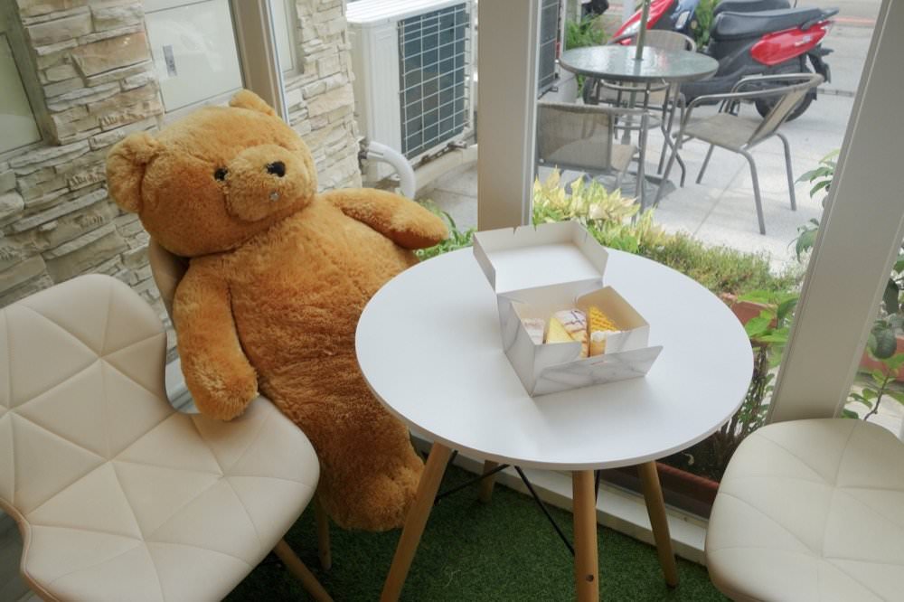 台中蛋糕推薦｜2度C NiGuo倪菓手作千層蛋糕，30層以上超好吃芋頭千層、新鮮芒果蛋糕｜台中公益路美食甜點