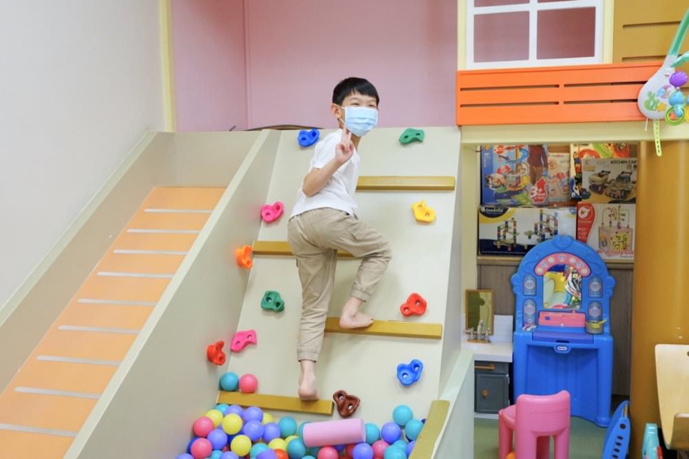 諾貝兒益智玩具租借專賣店(竹北東元門市)－超豐富STEAM玩具、聲光玩具、大型玩具健力架租借＆桌遊親子玩樂好去處！新竹玩具推薦