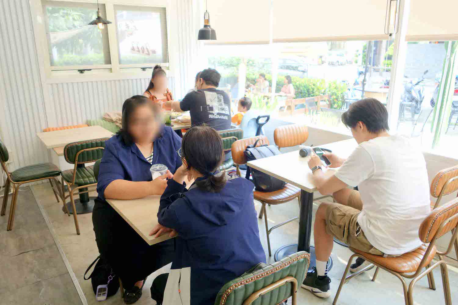 食久。茶事｜台中大里美食-超美玻璃貨櫃屋咖啡廳、美味下午茶｜台中餐廳推薦