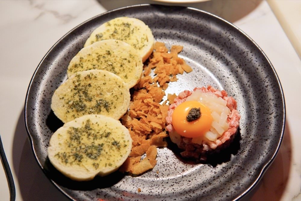 台中燒肉推薦｜EARTHA燒肉餐酒館，令人驚豔高質感美味！大推薦日本A5和牛、西班牙伊比利豬