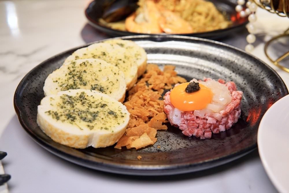 台中燒肉推薦｜EARTHA燒肉餐酒館，令人驚豔高質感美味！大推薦日本A5和牛、西班牙伊比利豬