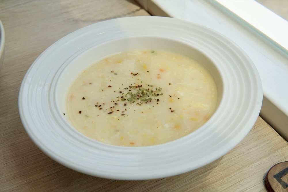 食久。茶事｜台中大里美食-超美玻璃貨櫃屋咖啡廳、美味下午茶｜台中餐廳推薦