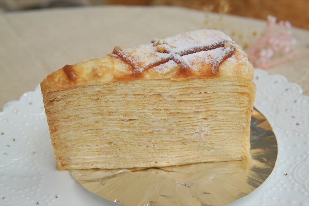 台中蛋糕推薦｜2度C NiGuo倪菓手作千層蛋糕，30層以上超好吃芋頭千層、新鮮芒果蛋糕｜台中公益路美食甜點