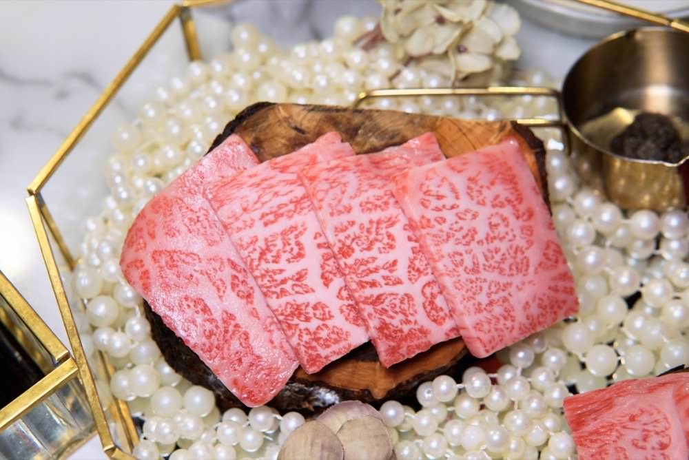 台中燒肉推薦｜EARTHA燒肉餐酒館，令人驚豔高質感美味！大推薦日本A5和牛、西班牙伊比利豬