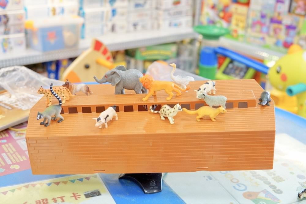 諾貝兒益智玩具租借專賣店(竹北東元門市)－超豐富STEAM玩具、聲光玩具、大型玩具健力架租借＆桌遊親子玩樂好去處！新竹玩具推薦