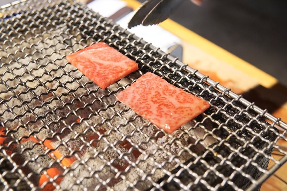 台中燒肉推薦｜EARTHA燒肉餐酒館，令人驚豔高質感美味！大推薦日本A5和牛、西班牙伊比利豬