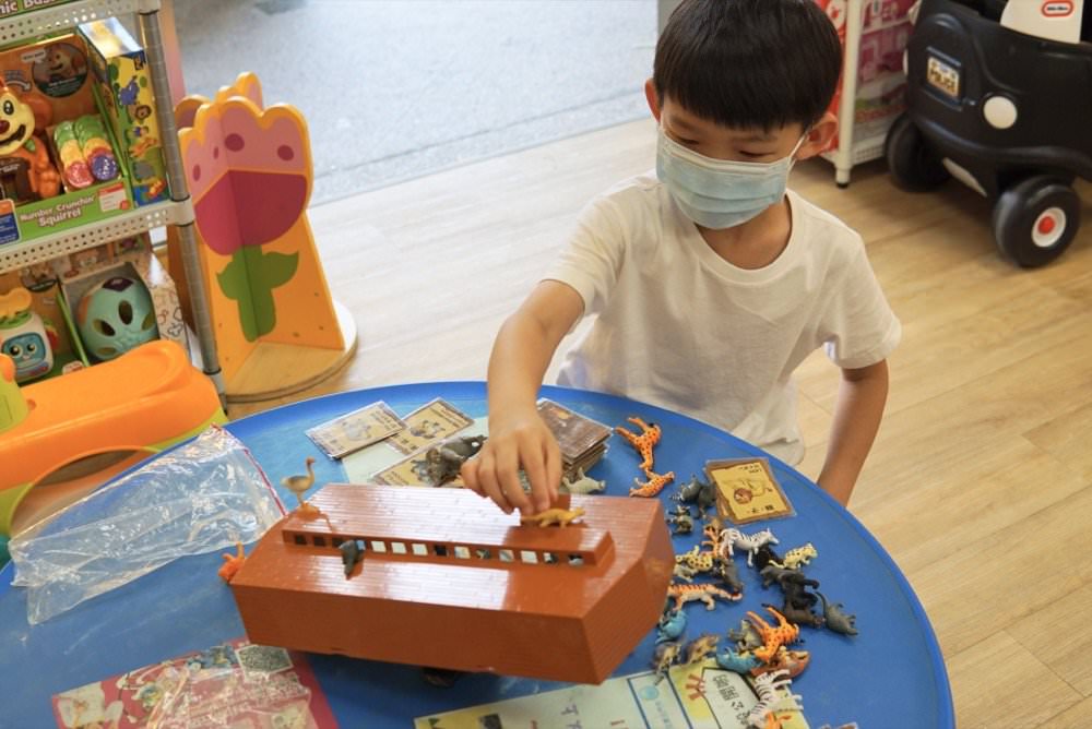 諾貝兒益智玩具租借專賣店(竹北東元門市)－超豐富STEAM玩具、聲光玩具、大型玩具健力架租借＆桌遊親子玩樂好去處！新竹玩具推薦