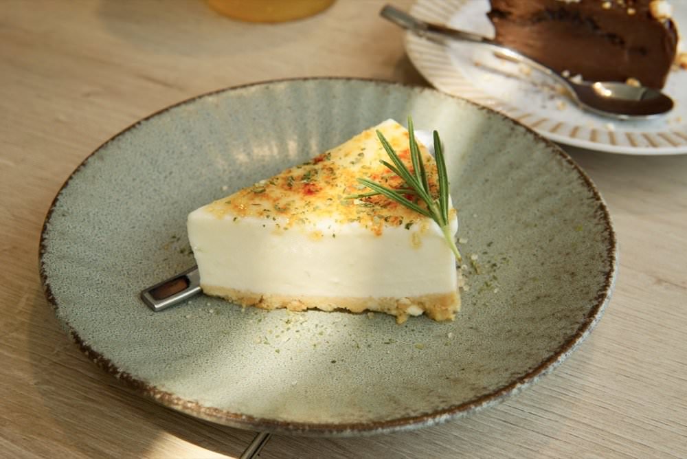 食久。茶事｜台中大里美食-超美玻璃貨櫃屋咖啡廳、美味下午茶｜台中餐廳推薦