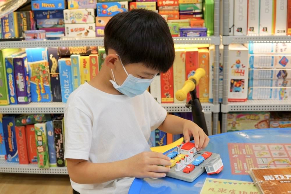 諾貝兒益智玩具租借專賣店(竹北東元門市)－超豐富STEAM玩具、聲光玩具、大型玩具健力架租借＆桌遊親子玩樂好去處！新竹玩具推薦