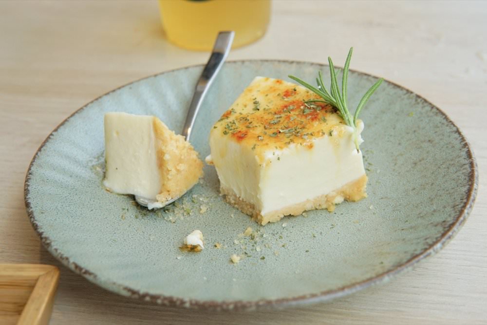 食久。茶事｜台中大里美食-超美玻璃貨櫃屋咖啡廳、美味下午茶｜台中餐廳推薦