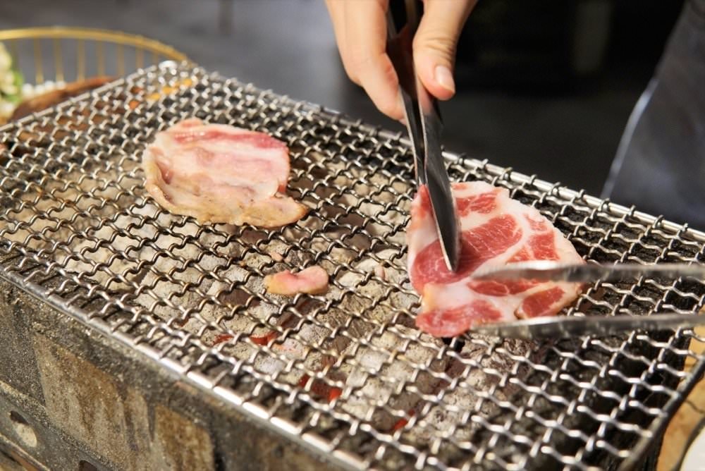 台中燒肉推薦｜EARTHA燒肉餐酒館，令人驚豔高質感美味！大推薦日本A5和牛、西班牙伊比利豬