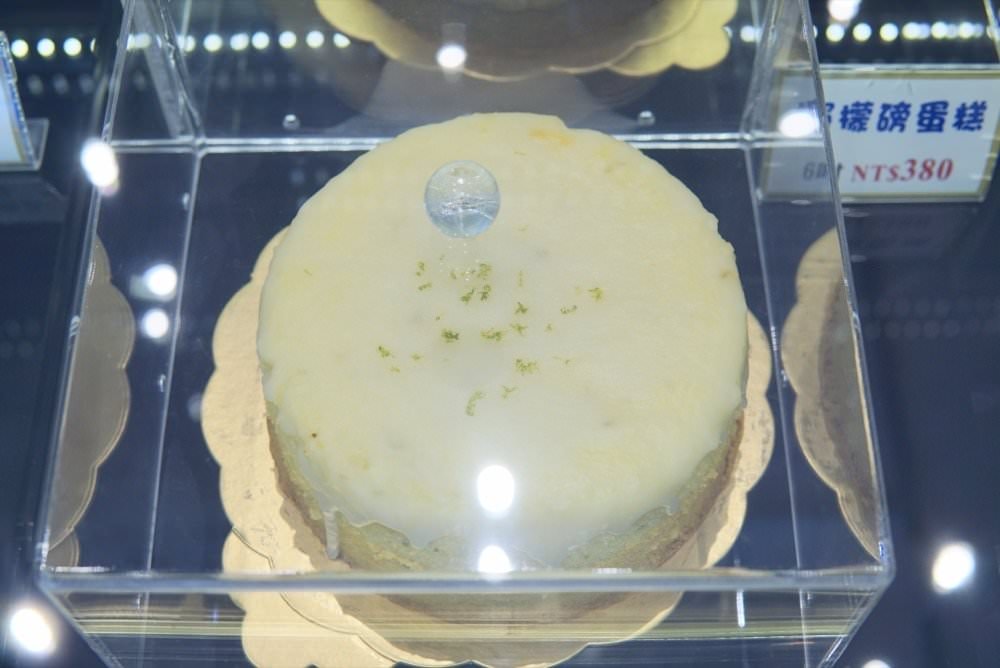 台中蛋糕推薦｜2度C NiGuo倪菓手作千層蛋糕，30層以上超好吃芋頭千層、新鮮芒果蛋糕｜台中公益路美食甜點