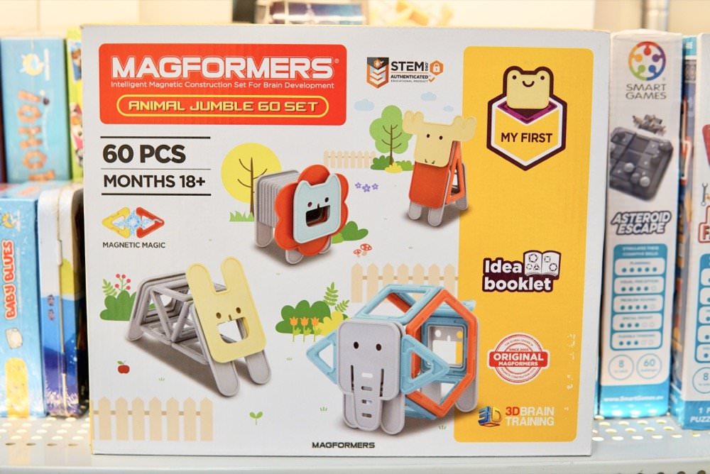 諾貝兒益智玩具租借專賣店(竹北東元門市)－超豐富STEAM玩具、聲光玩具、大型玩具健力架租借＆桌遊親子玩樂好去處！新竹玩具推薦