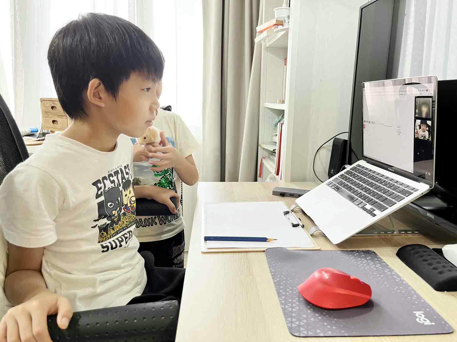 線上家教推薦｜One Class真人Live一對一家教，客製化教學數學/英文/理化K12全科目！國小、國中、高中學業突飛猛進