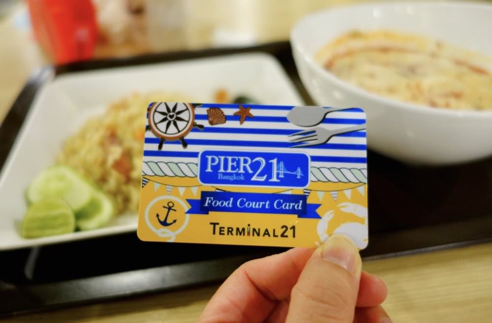 曼谷旅遊｜Terminal 21百貨公司【Pier 21】平價美食廣場推薦！打拋飯只要30泰銖