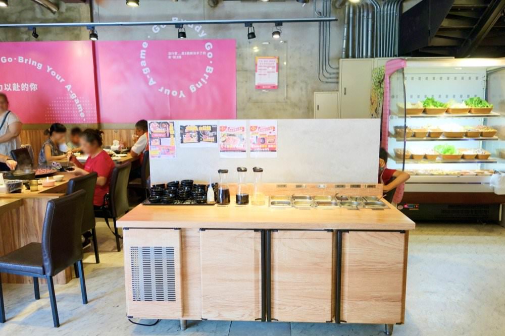 肉多多大變身！網路溫度計好感度星等聲量排名蟬聯兩年第一名肉多多火鍋-桃園春日店！大推爆炒石頭火鍋、海陸爆擊！桃園榜上有名夜宵火鍋