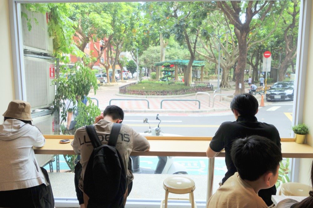 春美冰菓室｜宇治金時冰、傳統糖水豆花、黑糖刨冰、手打杏仁，國外遊客超愛連日本藝人都造訪的台北冰店推薦！