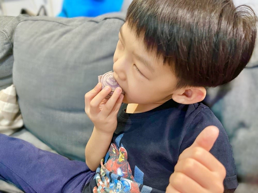 台中十大伴手禮-大甲名產躉泰流芯酥、紫晶酥開箱!榮獲米其林食品評鑑的好吃年節禮盒、台中特色伴手禮推薦! - 第9張圖 台中十大伴手禮-大甲名產躉泰流芯酥、紫晶酥開箱!榮獲米其林食品評鑑的好吃年節禮盒、台中特色伴手禮推薦!