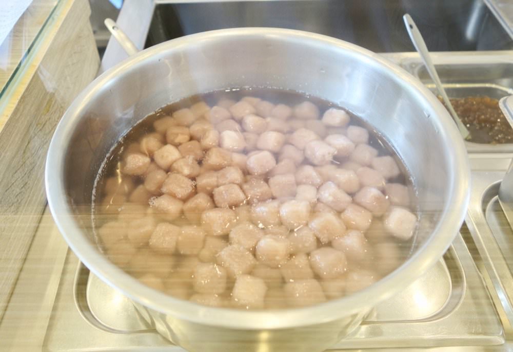 春美冰菓室｜宇治金時冰、傳統糖水豆花、黑糖刨冰、手打杏仁，國外遊客超愛連日本藝人都造訪的台北冰店推薦！