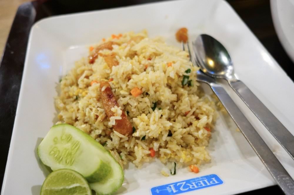 曼谷旅遊｜Terminal 21百貨公司【Pier 21】平價美食廣場推薦！打拋飯只要30泰銖