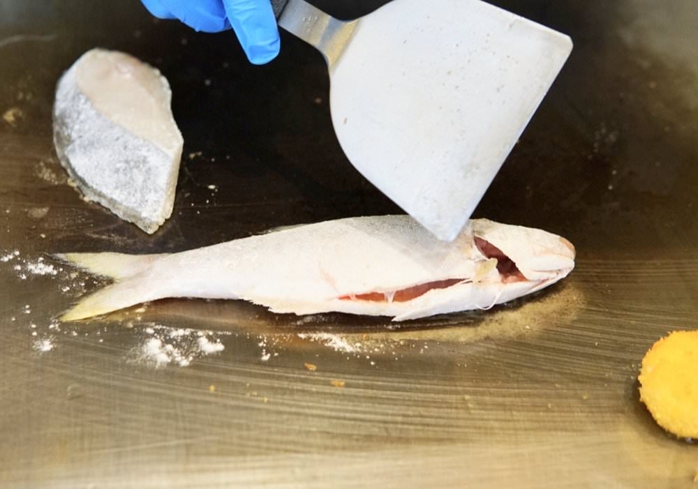 明水然松山慶城店｜台北無菜單鐵板燒餐廳推薦−新鮮龍蝦、鮑魚、菲力牛排必吃美味饗宴！慶生約會好店連藝人、名人都來這吃！