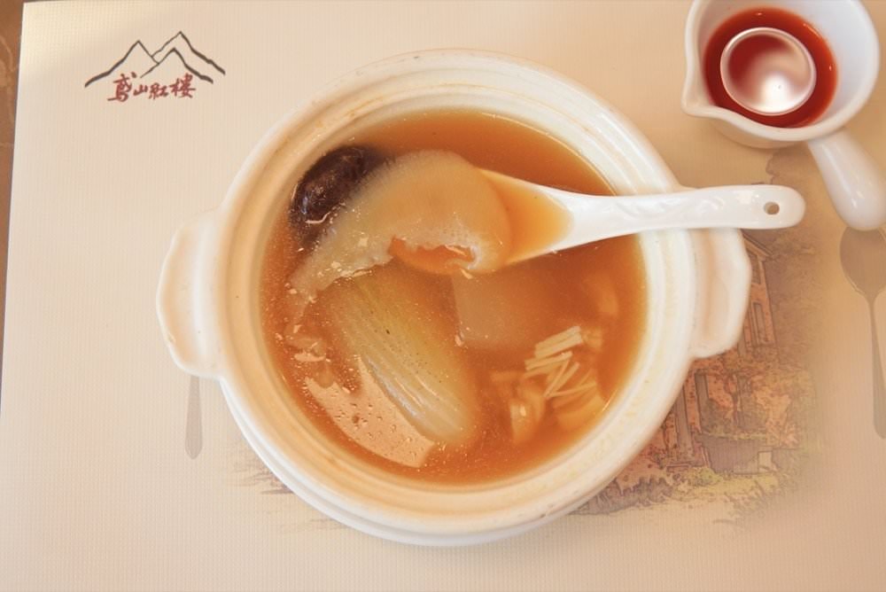 新北無菜單料理推薦【鳶山紅樓】知名飯店行政主廚執掌極品美味！三峽景觀餐廳賞花看夕陽、遠眺大漢溪