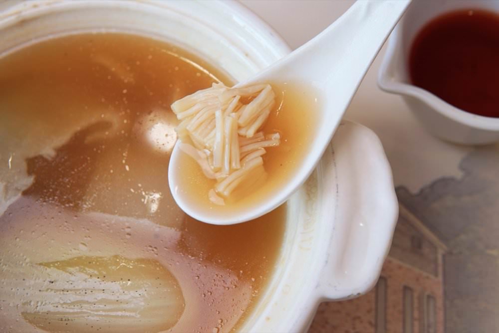 新北無菜單料理推薦【鳶山紅樓】知名飯店行政主廚執掌極品美味！三峽景觀餐廳賞花看夕陽、遠眺大漢溪