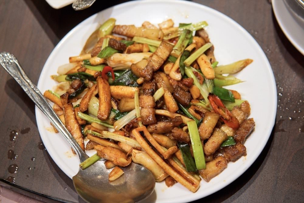 桃園合菜餐廳推薦【大楊梅鵝莊創始店】創立36年楊梅客家餐廳,必吃鄉村土鵝肉、咖哩軟殼蟹!楊梅美食/楊梅合菜推薦 - 第34張圖 桃園合菜餐廳推薦【大楊梅鵝莊創始店】創立36年楊梅客家餐廳,必吃鄉村土鵝肉、咖哩軟殼蟹!楊梅美食/楊梅合菜推薦