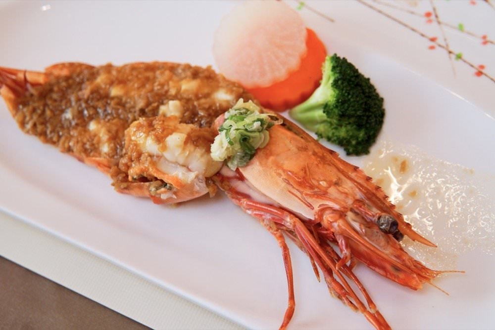 新北無菜單料理推薦【鳶山紅樓】知名飯店行政主廚執掌極品美味！三峽景觀餐廳賞花看夕陽、遠眺大漢溪