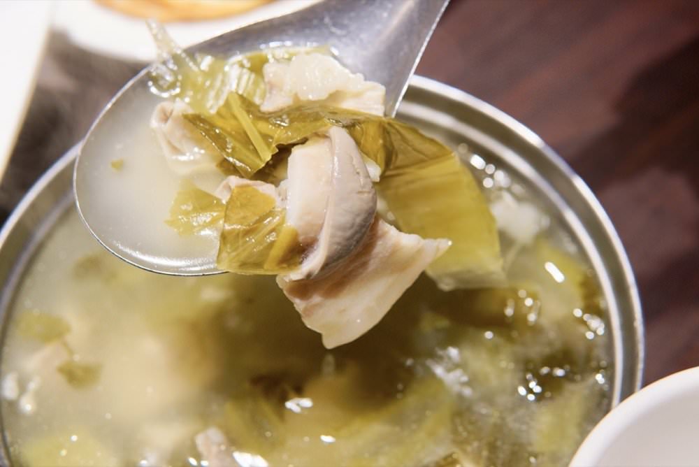 桃園合菜餐廳推薦【大楊梅鵝莊創始店】創立36年楊梅客家餐廳,必吃鄉村土鵝肉、咖哩軟殼蟹!楊梅美食/楊梅合菜推薦 - 第41張圖 桃園合菜餐廳推薦【大楊梅鵝莊創始店】創立36年楊梅客家餐廳,必吃鄉村土鵝肉、咖哩軟殼蟹!楊梅美食/楊梅合菜推薦