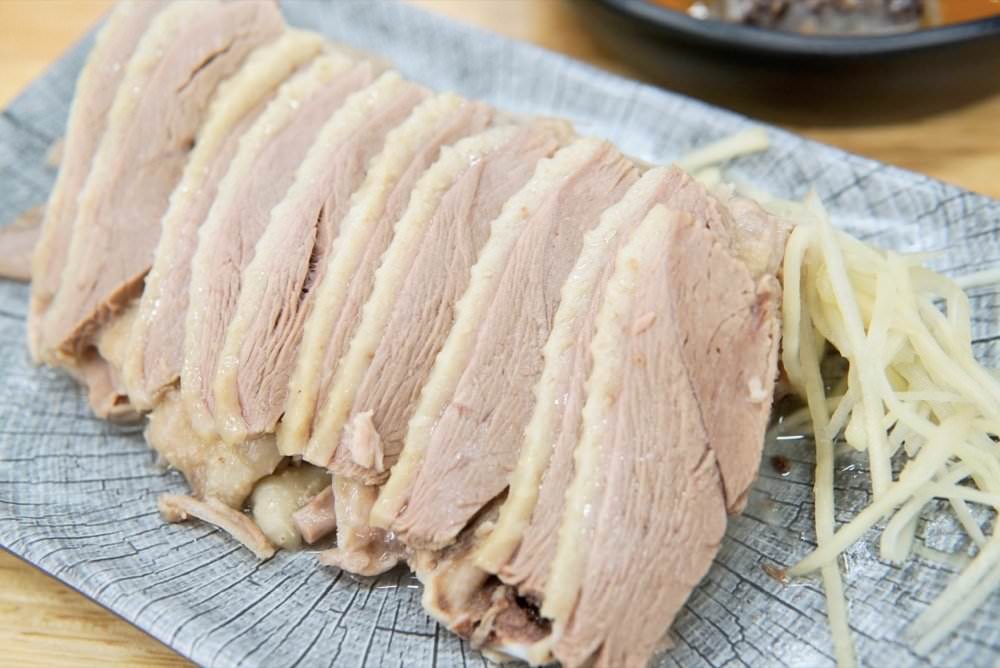 鵝師兄舒肥鵝肉專賣店|必點好吃舒肥嫩鵝肉、紅油炒手、麻辣鴨血、各式滷味小點|平鎮中壢鵝肉店推薦! - 第17張圖 鵝師兄舒肥鵝肉專賣店|必點好吃舒肥嫩鵝肉、紅油炒手、麻辣鴨血、各式滷味小點|平鎮中壢鵝肉店推薦!