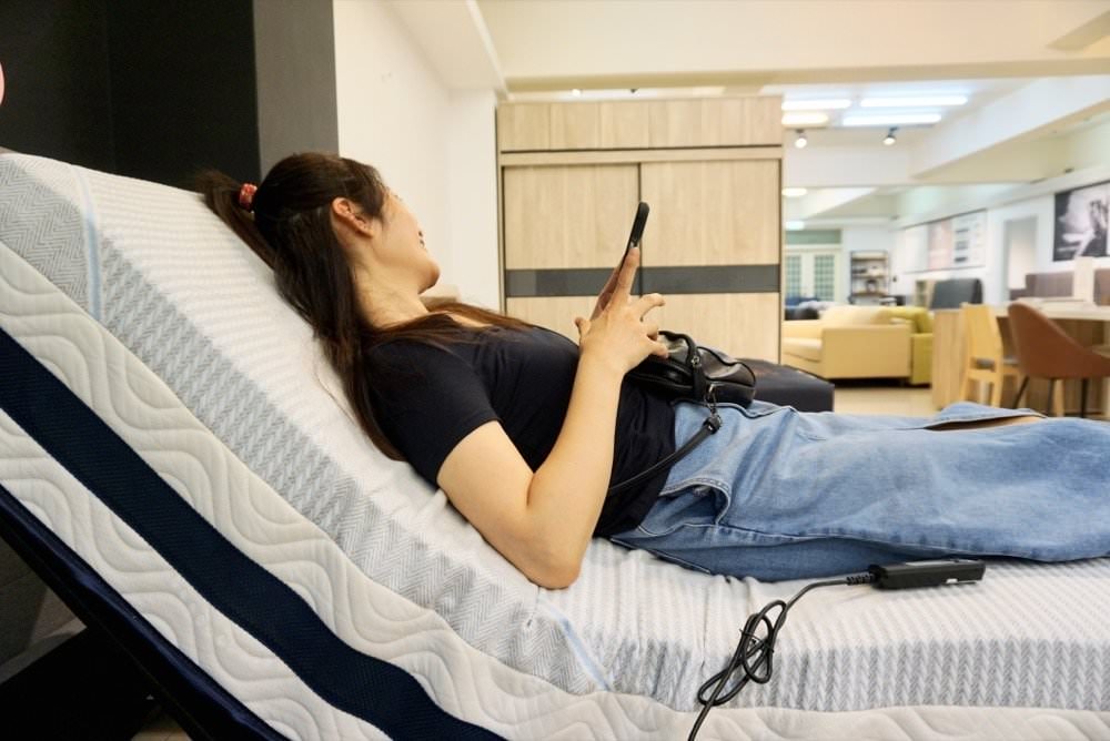 桃園家具推薦！超好逛的H&D東稻家居桃園門市－Homemeet床墊、米卡沙發、懶人必買電動床推薦！