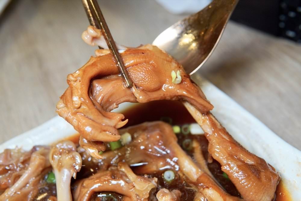 中壢鵝肉飯推薦|偶鵝嚐嚐中壢店,鮮嫩多汁雲林自家鵝!健行科技大學美食、中壢美食小吃、鵝肉專賣店推薦! - 第29張圖 中壢鵝肉飯推薦|偶鵝嚐嚐中壢店,鮮嫩多汁雲林自家鵝!健行科技大學美食、中壢美食小吃、鵝肉專賣店推薦!