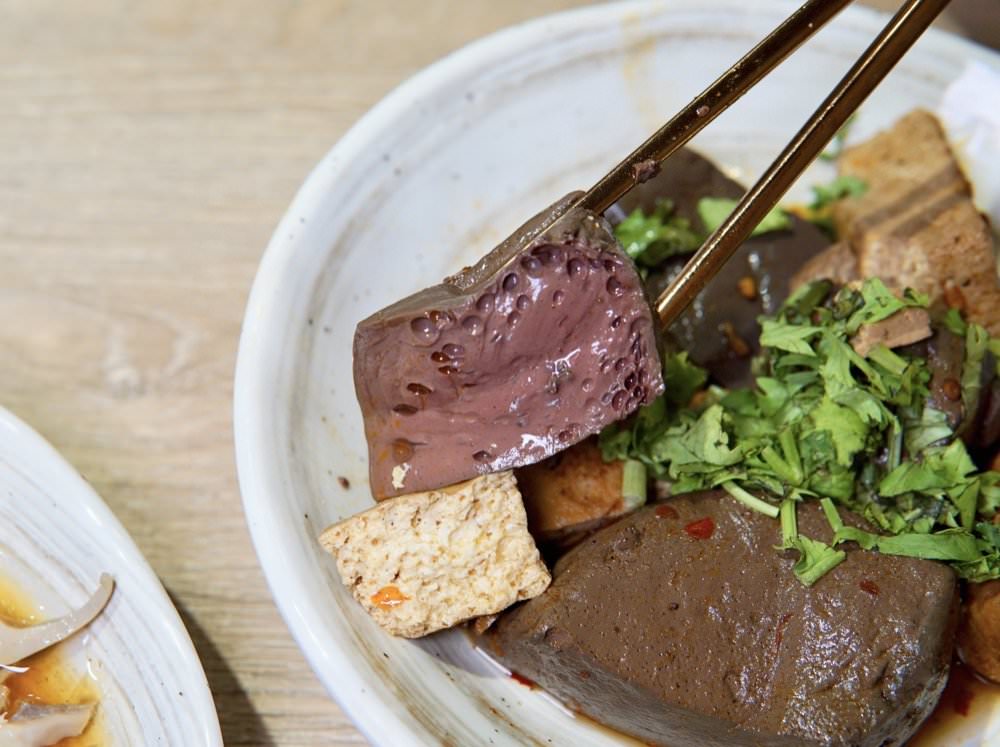 中壢鵝肉飯推薦|偶鵝嚐嚐中壢店,鮮嫩多汁雲林自家鵝!健行科技大學美食、中壢美食小吃、鵝肉專賣店推薦! - 第35張圖 中壢鵝肉飯推薦|偶鵝嚐嚐中壢店,鮮嫩多汁雲林自家鵝!健行科技大學美食、中壢美食小吃、鵝肉專賣店推薦!