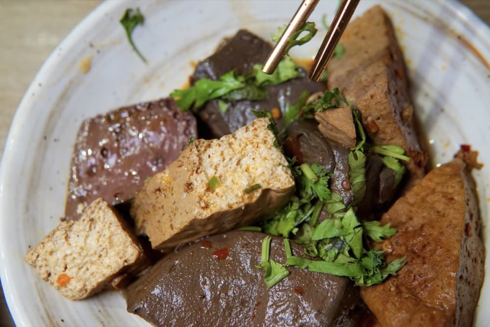 中壢鵝肉飯推薦|偶鵝嚐嚐中壢店,鮮嫩多汁雲林自家鵝!健行科技大學美食、中壢美食小吃、鵝肉專賣店推薦! - 第36張圖 中壢鵝肉飯推薦|偶鵝嚐嚐中壢店,鮮嫩多汁雲林自家鵝!健行科技大學美食、中壢美食小吃、鵝肉專賣店推薦!