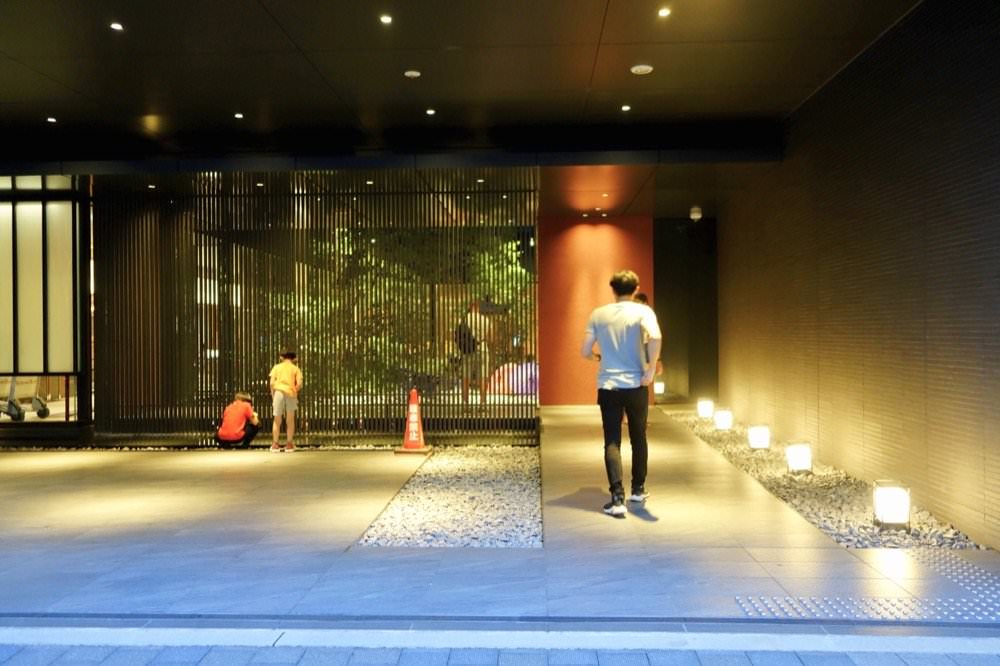 京都飯店推薦｜京都站前里士滿高級飯店 (Richmond Hotel Premier Kyoto Ekimae)免費下午茶點心與Happy Hour喝到飽，交通便利近京都車站/唐吉軻德/友都八喜/鳥貴族