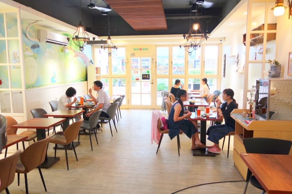 青埔早午餐咖啡廳推薦【小巷43 Alley Cafe】套餐飲料無限續加!早午餐、燉飯、義大利麵漢堡通通有(青埔A17餐廳) - 第4張圖 青埔早午餐咖啡廳推薦【小巷43 Alley Cafe】套餐飲料無限續加!早午餐、燉飯、義大利麵漢堡通通有(青埔A17餐廳)