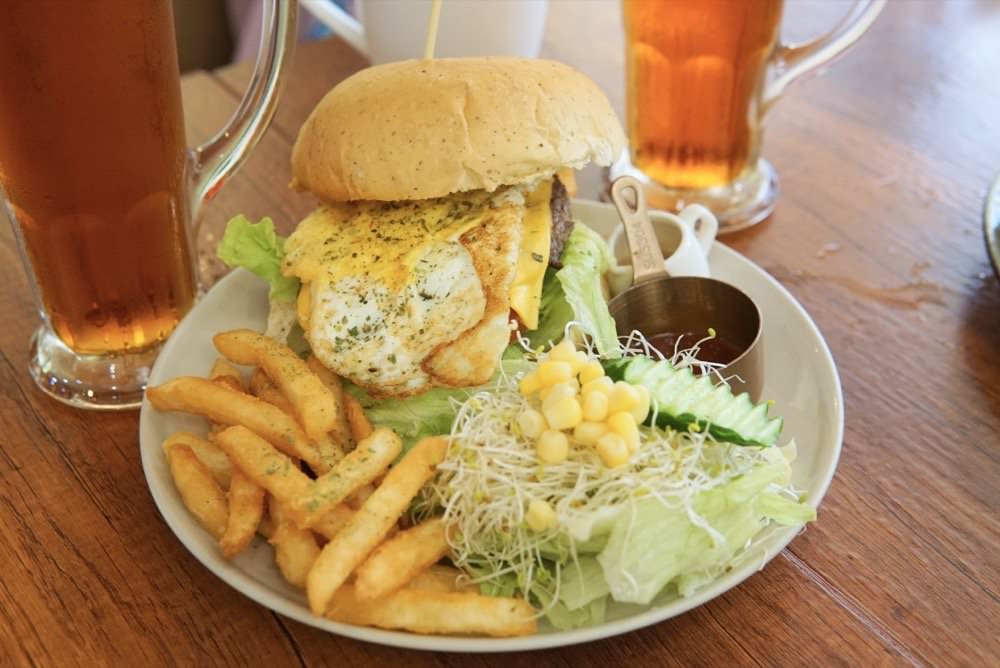 青埔早午餐咖啡廳推薦【小巷43 Alley Cafe】套餐飲料無限續加!早午餐、燉飯、義大利麵漢堡通通有(青埔A17餐廳) - 第14張圖 青埔早午餐咖啡廳推薦【小巷43 Alley Cafe】套餐飲料無限續加!早午餐、燉飯、義大利麵漢堡通通有(青埔A17餐廳)