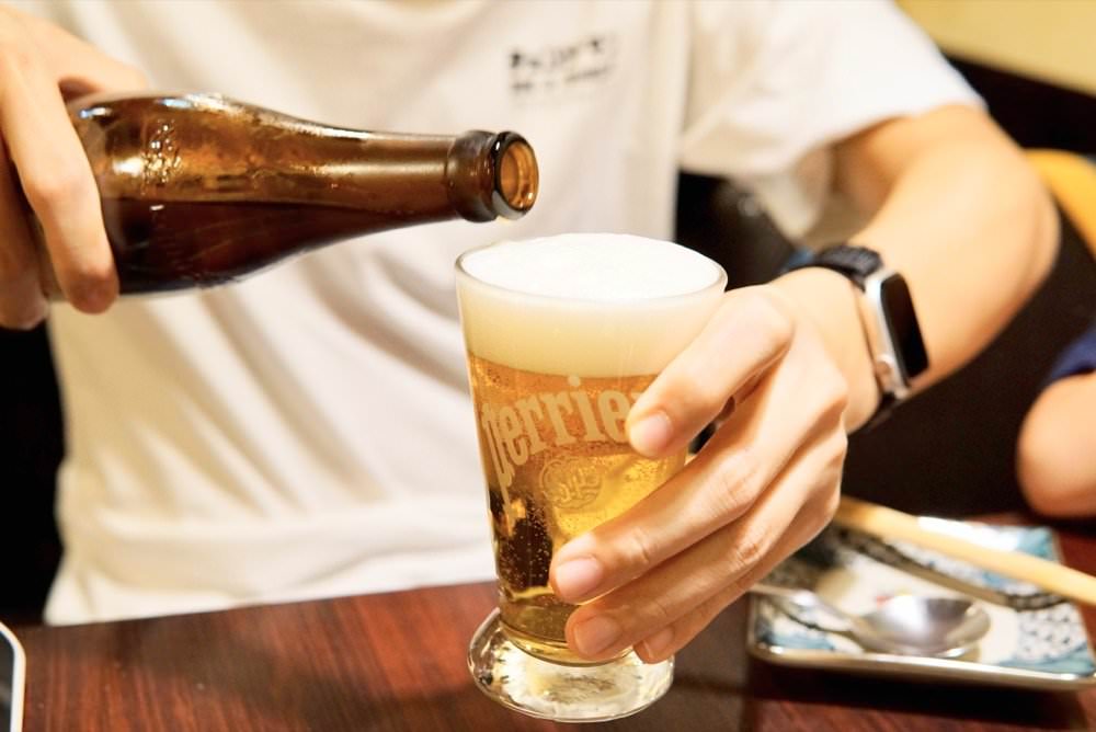 大安區美食推薦【Food二十食堂】超好吃握壽司、生魚片丼飯、一夜干、唐揚雞，新鮮美味日式料理｜大安區平價日料、外送美食推薦！