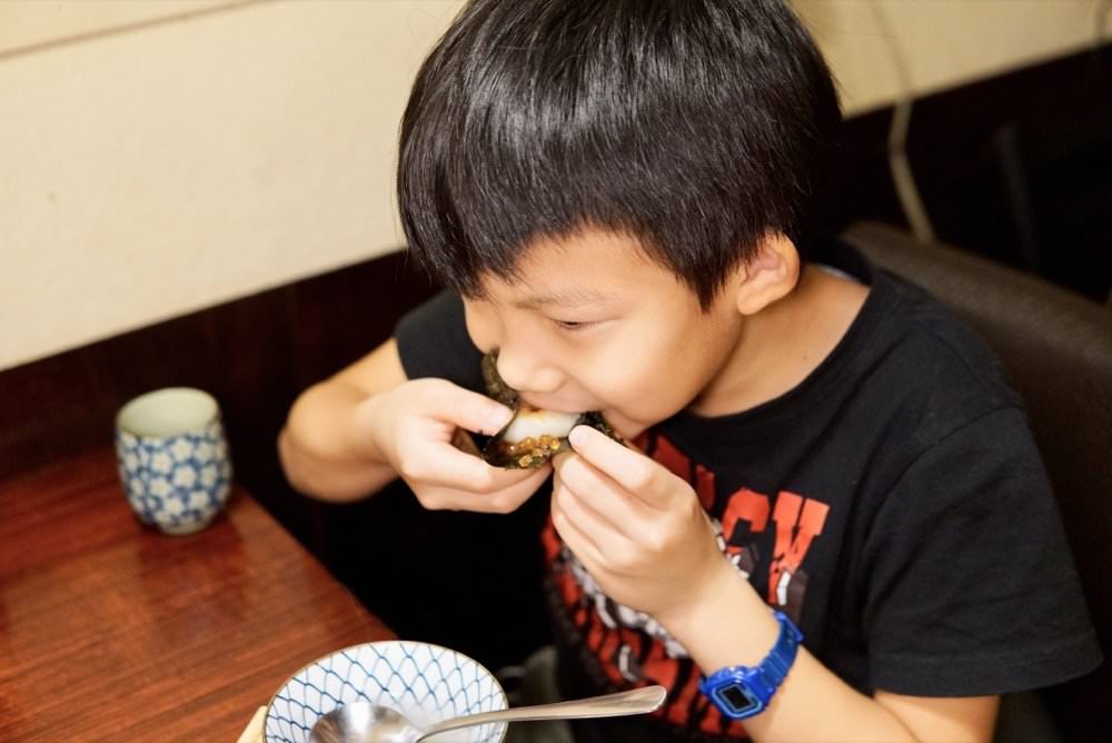 大安區美食推薦【Food二十食堂】超好吃握壽司、生魚片丼飯、一夜干、唐揚雞，新鮮美味日式料理｜大安區平價日料、外送美食推薦！